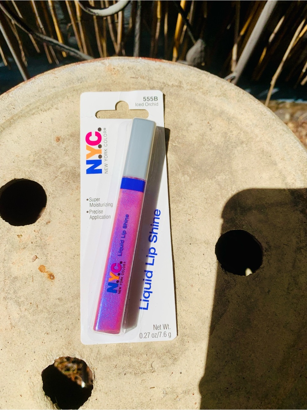 NYC Liquid Lip Shine Iced Orchid - Shimmery Purple-Pink